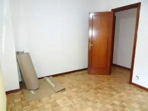 Piso de alquiler en Gijón  con Calefacción, Parquet y Trastero