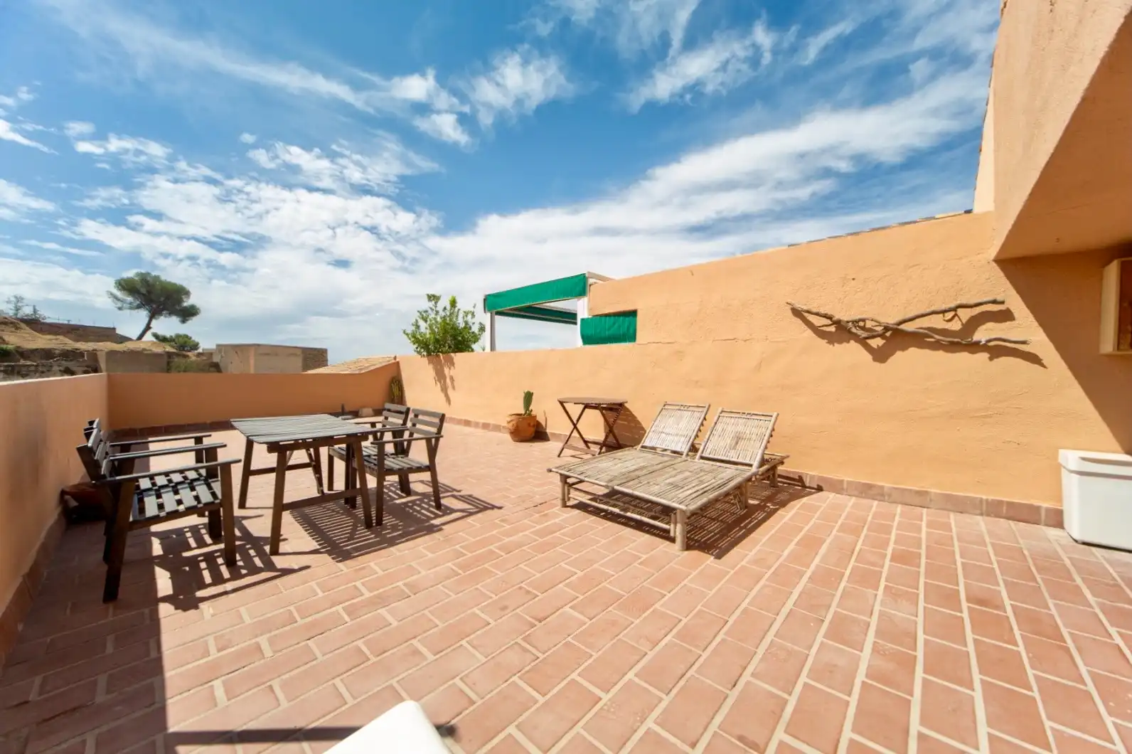 Terrassa de Apartament de lloguer en Granada amb Calefacció, Terrassa i Moblat
