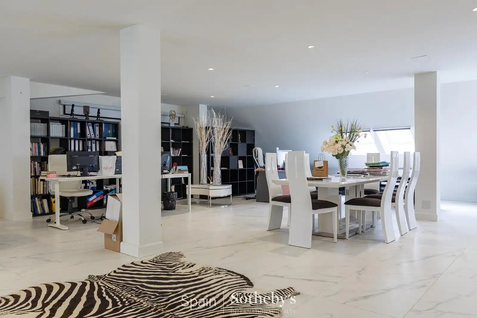 Sala d'estar de Casa o xalet en venda en Madrid amb Aire condicionat, Jardí privat i Terrassa