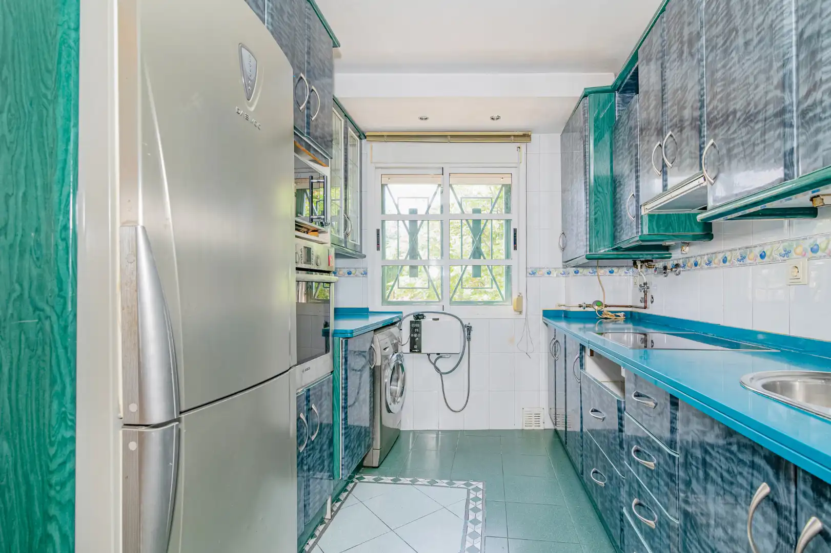 Cocina de Piso en venta en Ogíjares con Calefacción, Terraza y Trastero