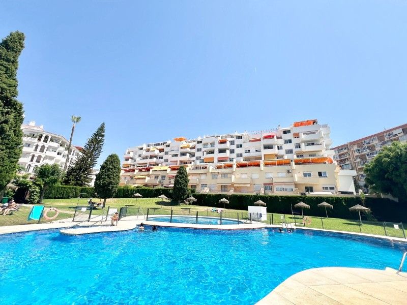 Exterior view of Planta baja for sale in Benalmádena  with Air Conditioner, Parquet flooring and Terrace