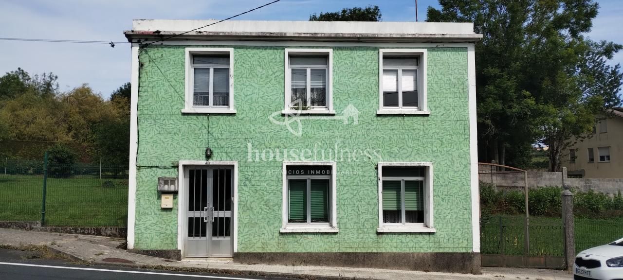 Vista exterior de Casa o xalet en venda en Ferrol amb Calefacció, Jardí privat i Parquet