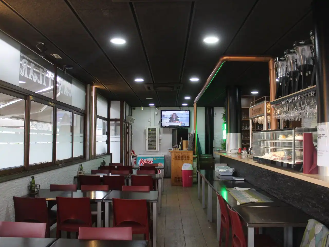 Local comercial en traspaso en av filadores 11-13, imagen 2