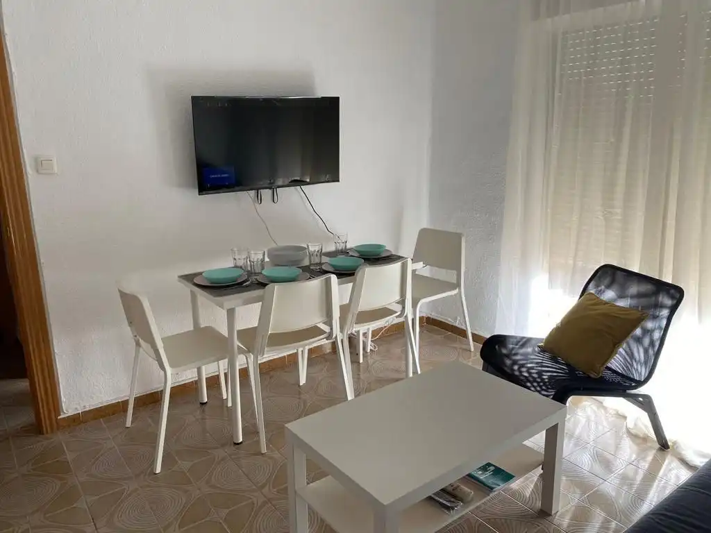 Dining room of Flat for rent in Granada  with Air Conditioner, Heating and Furnished