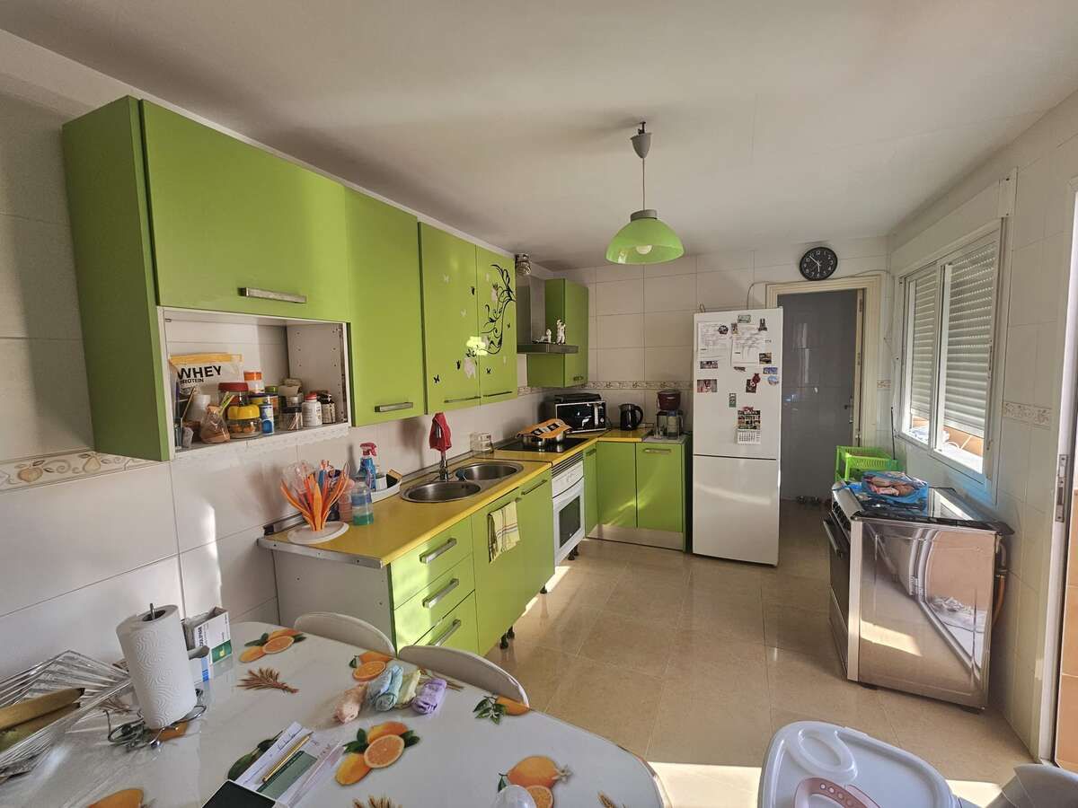 Cuina de Dúplex en venda en Roquetas de Mar amb Traster i Balcó