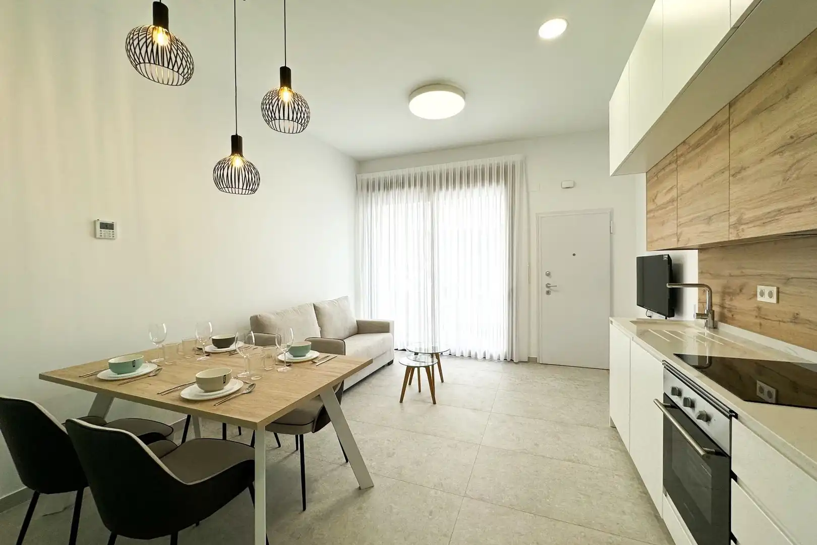 Sala de estar de Estudio de alquiler en Torrevieja con Aire acondicionado, Terraza y Amueblado