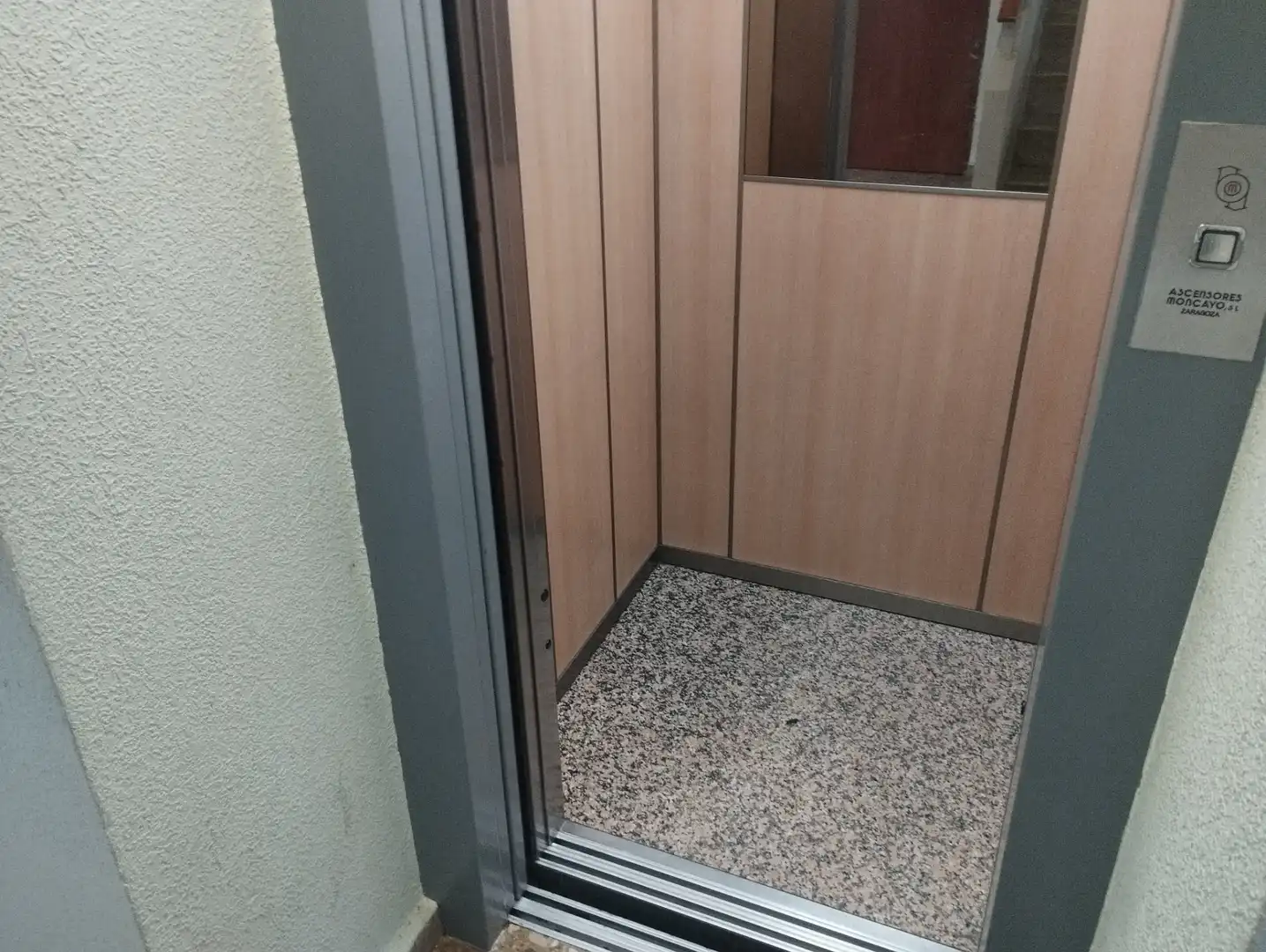 Terrasse von Wohnung zum Verkauf in Zaragoza mit Heizung, Terrasse und Möbliert