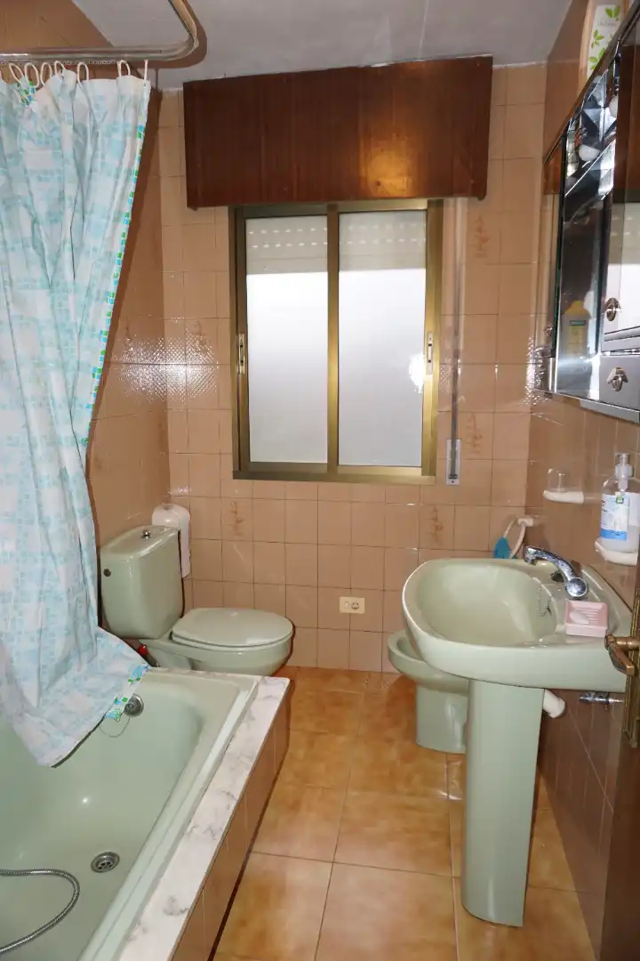 Badezimmer von Haus oder Chalet zum Verkauf in Arzúa mit Möbliert