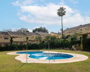 Jardí de Casa adosada en venda en Estepona amb Aire condicionat i Terrassa