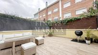 Terrassa de Casa adosada en venda en Gavà amb Aire condicionat, Calefacció i Jardí privat