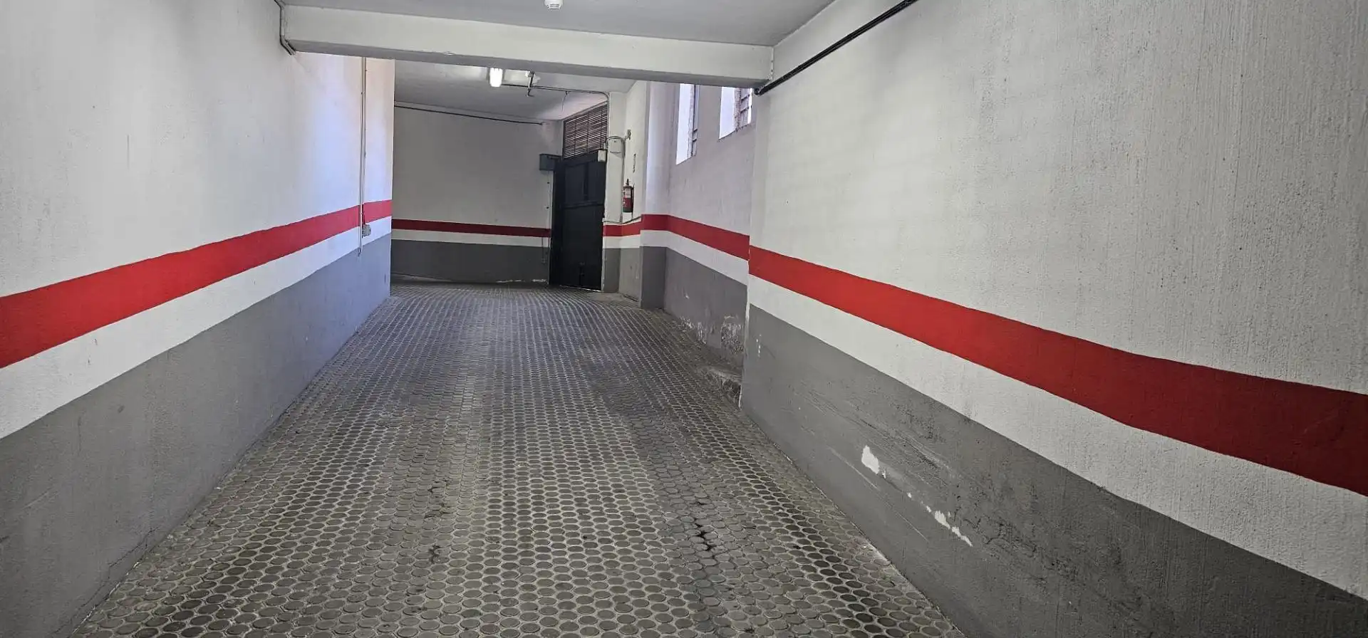 Garage zum Verkauf in Granada