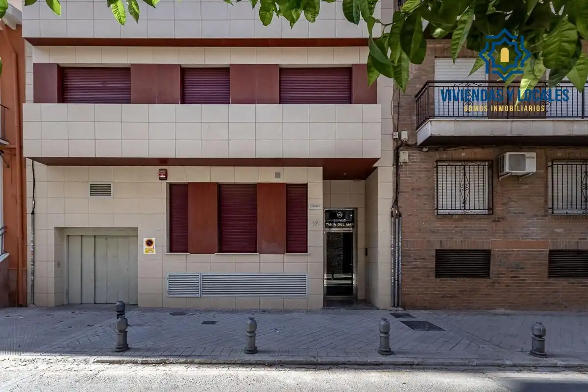 Exterior view of Duplexes for sale in Granada  with Air Conditioner, Heating and Terrace