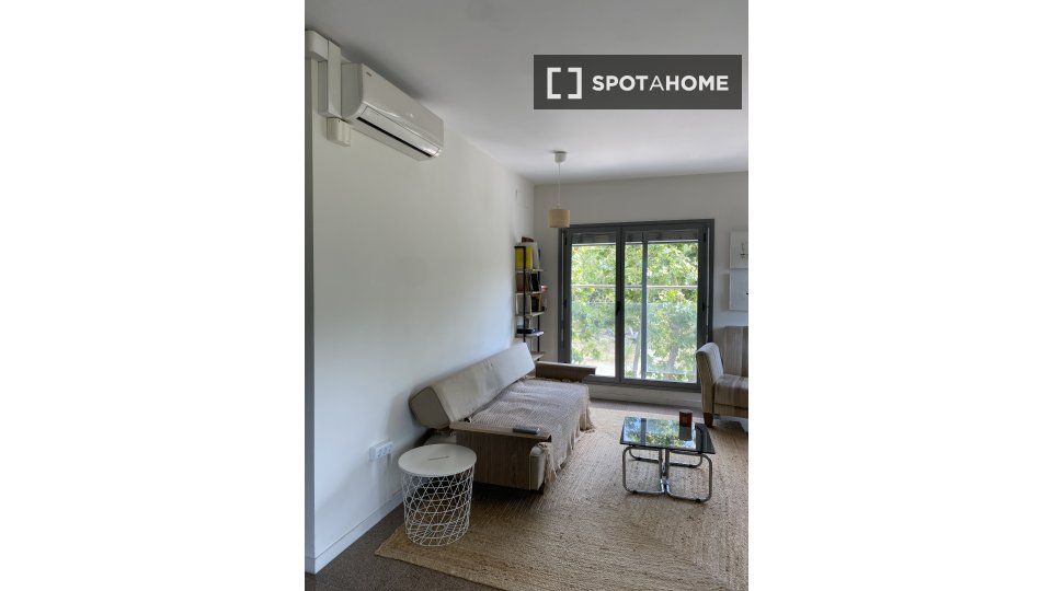 Vista exterior de Pis de lloguer en  Barcelona Capital amb Aire condicionat, Calefacció i Moblat