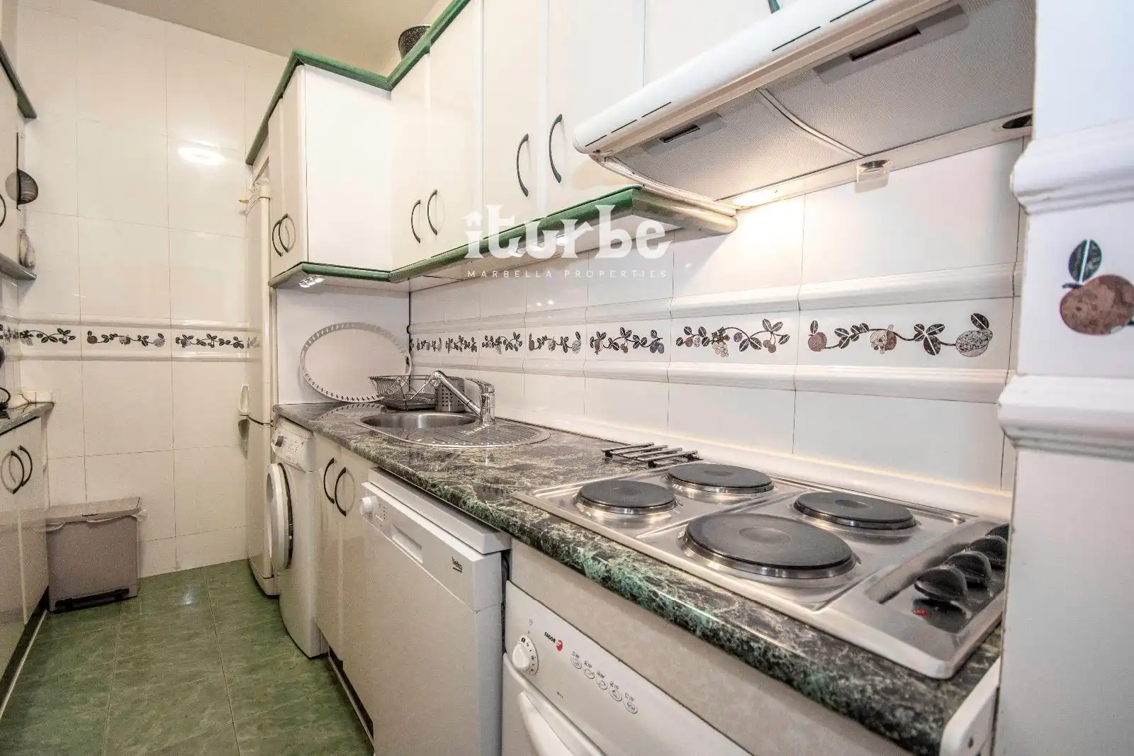 Flat for rent in Calomela-Arroyo Piedras, 1, Nagüeles Alto