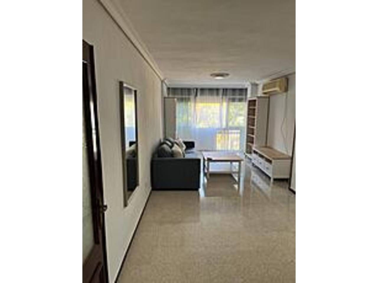 Vista exterior de Pis de lloguer en  Sevilla Capital amb Aire condicionat, Traster i Moblat