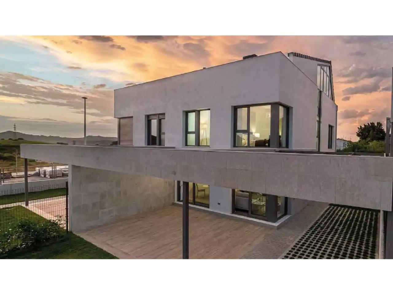 Vista exterior de Casa adosada en venta en Santa Cruz de Bezana con Calefacción, Jardín privado y Terraza