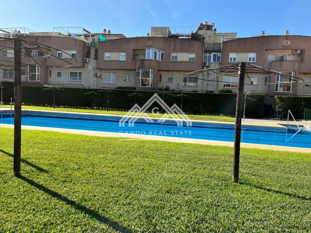 Piscina de Pis en venda en Dos Hermanas amb Aire condicionat i Piscina comunitària
