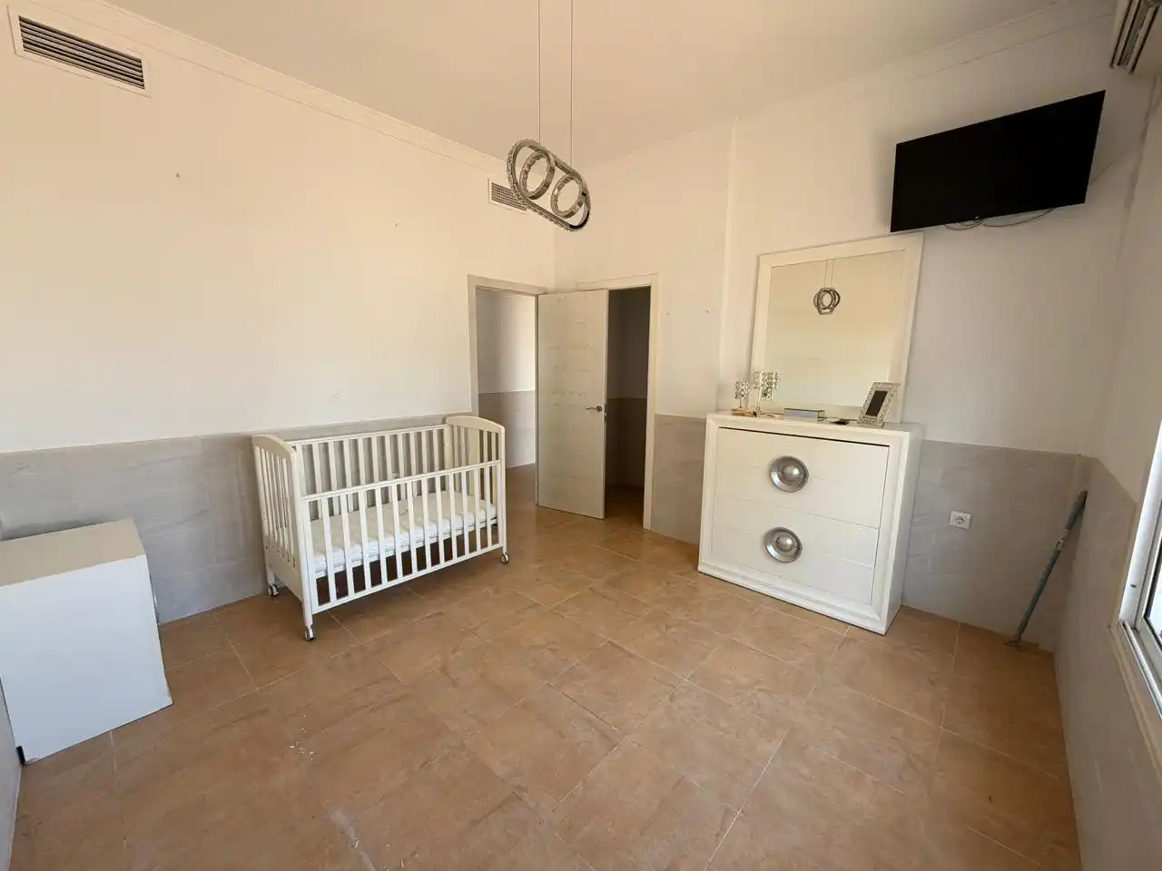 Habitación de Finca rústica en venta en Sanlúcar de Barrameda con Aire acondicionado, Trastero y Piscina