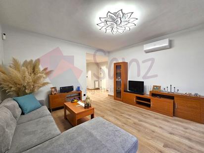 Living room of Flat for sale in  Logroño  with Heating, Terrace and Balcony