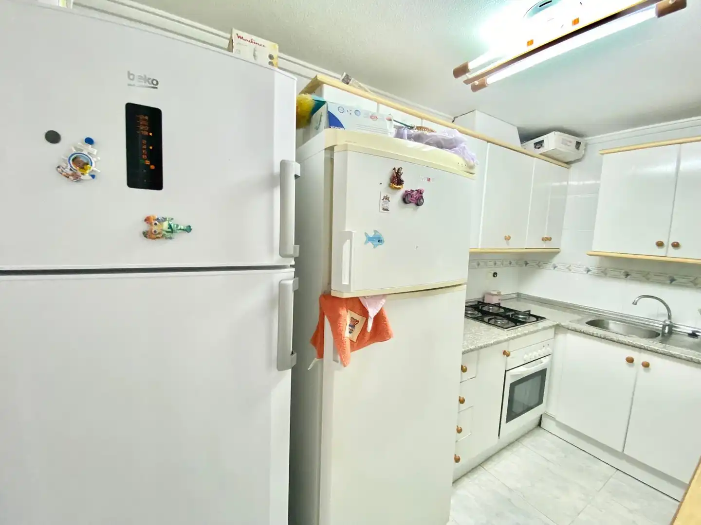Cuina de Planta baixa de lloguer en Torrevieja amb Calefacció, Moblat i Forn