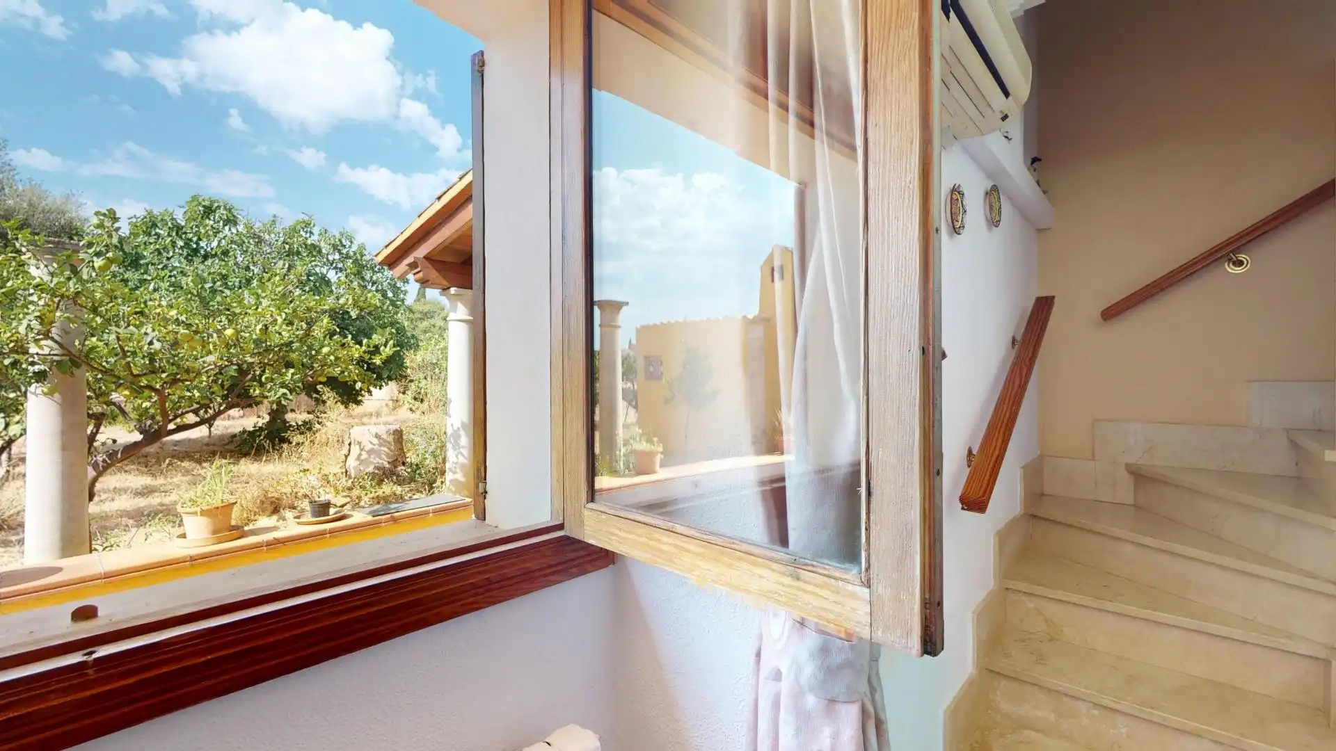 Terrasse von Country house zum Verkauf in  Palma de Mallorca mit Klimaanlage, Heizung und Privatgarten