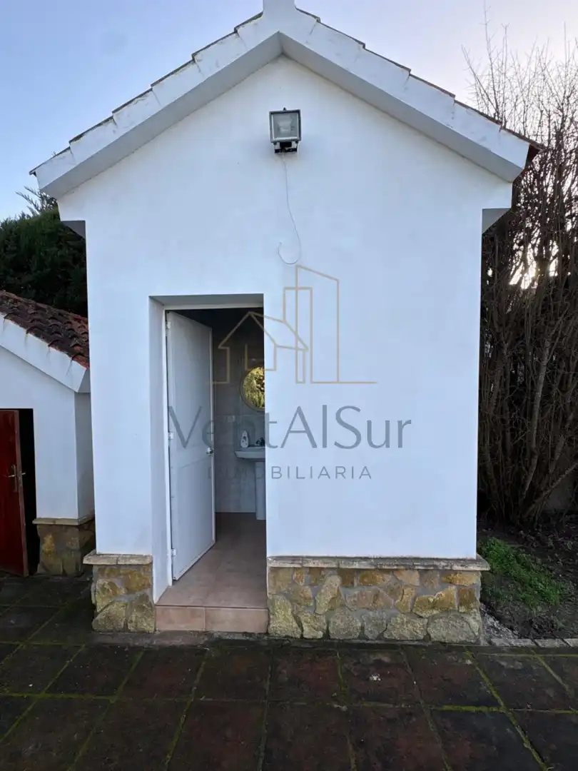 Exterior view of Houses for sale in Sanlúcar de Barrameda  with Private garden, Swimming Pool and Furnished