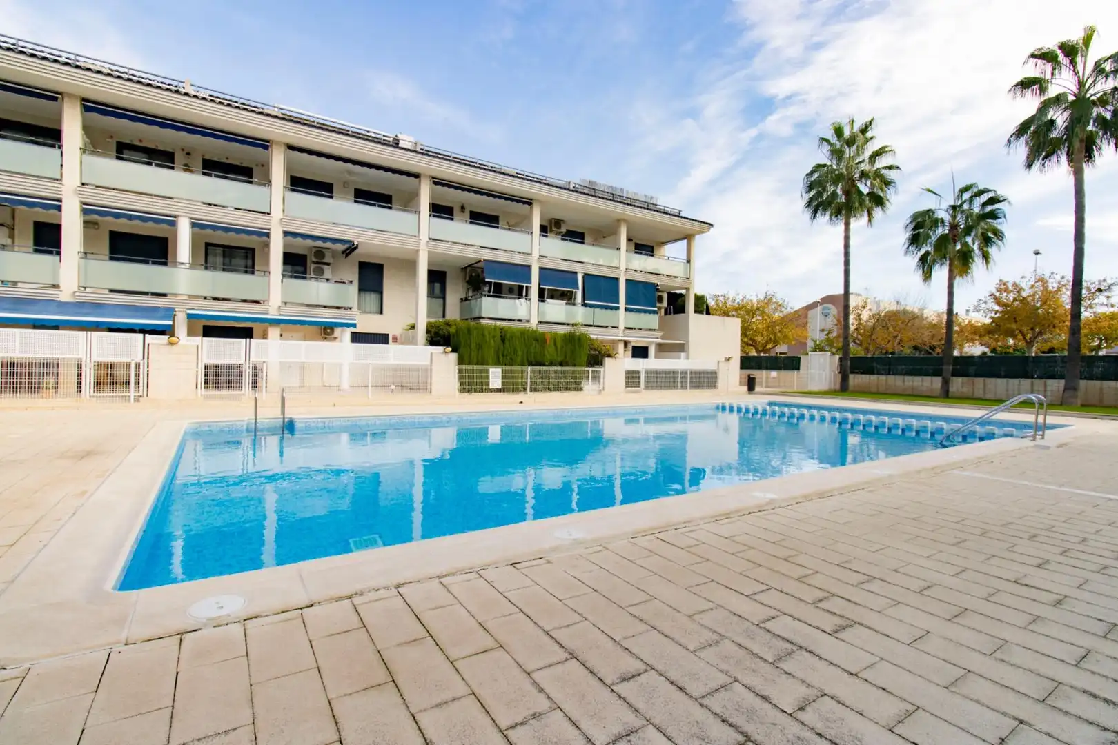Piscina de Apartament en venda en Playas de Puçol