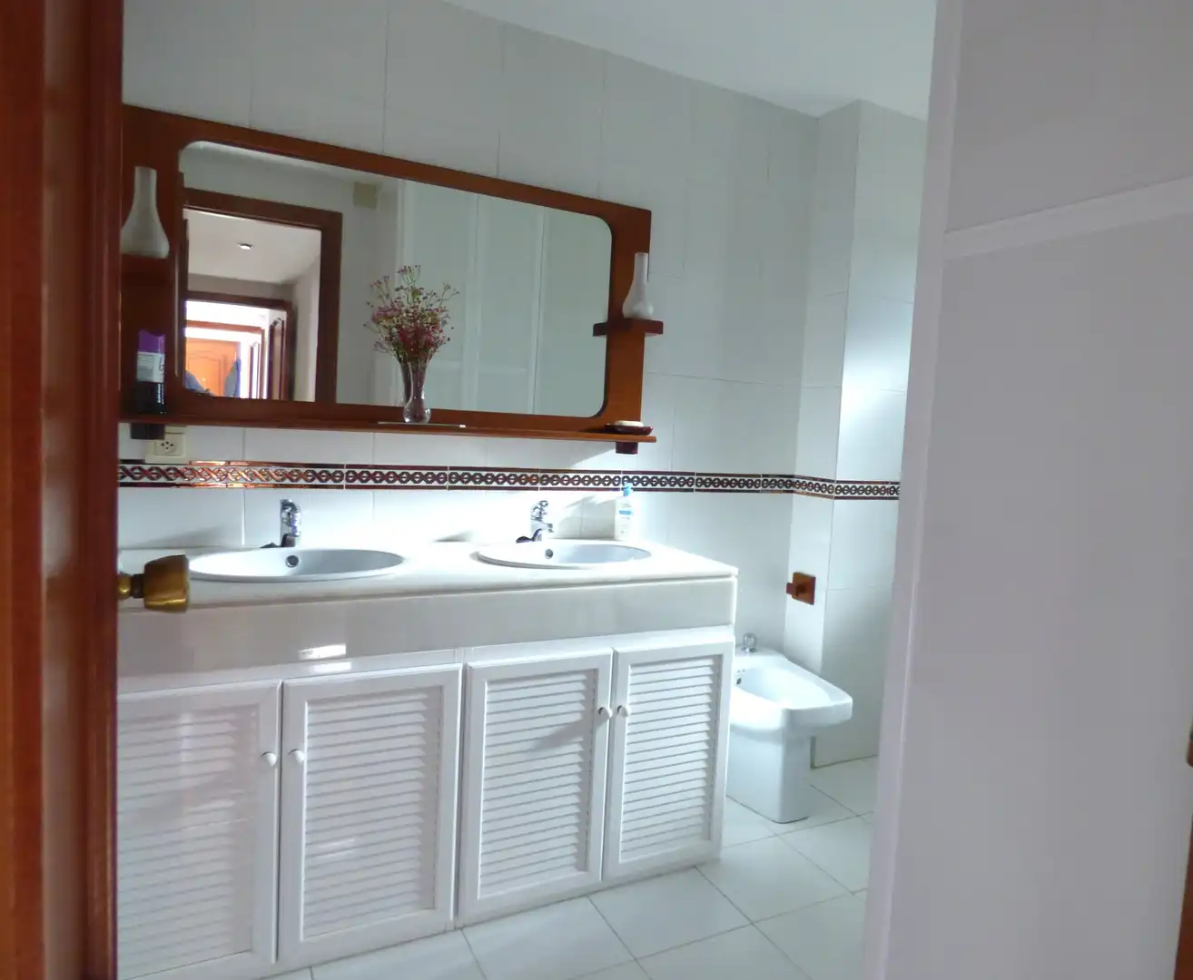 Badezimmer von Dachboden zum Verkauf in Cádiz mit Heizung und Terrasse