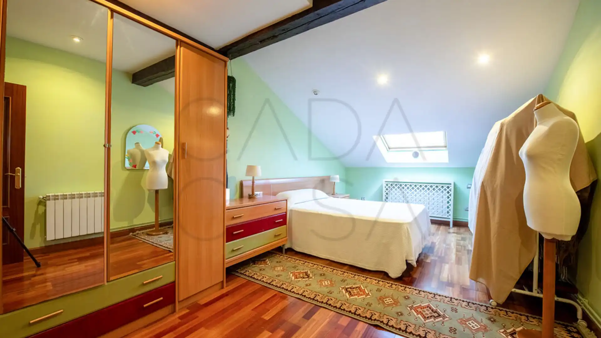 Habitación de Piso en venta en El Astillero   con Calefacción