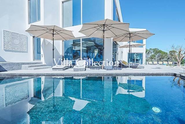 Casa-chalet en Venta en Carrer Viena en Roca Llisa