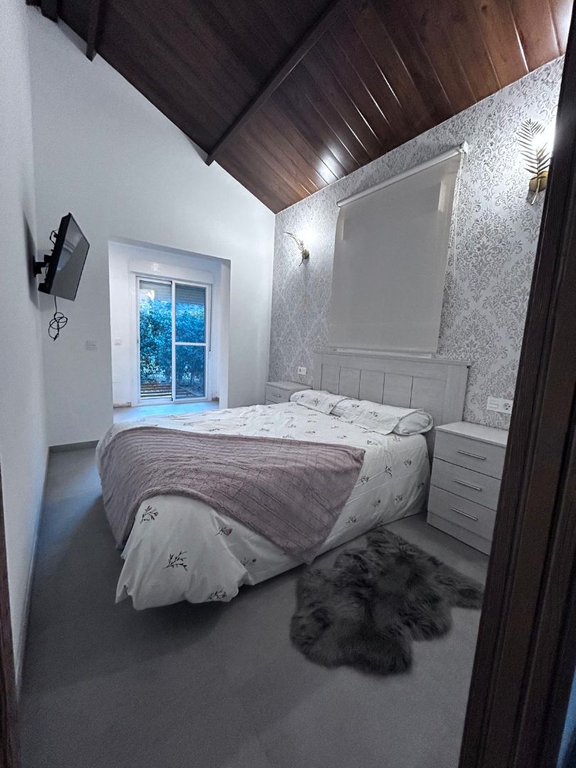 Bedroom of Country house to rent in Monda  with Furnished
