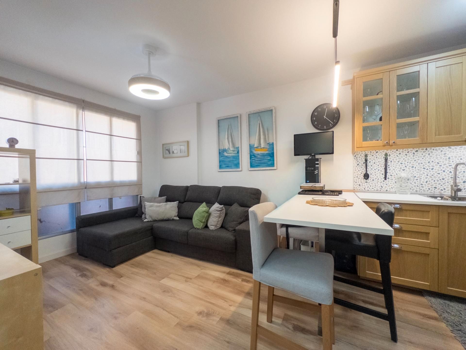 Living room of Study for sale in Granadilla de Abona  with Air Conditioner, Parquet flooring and Furnished