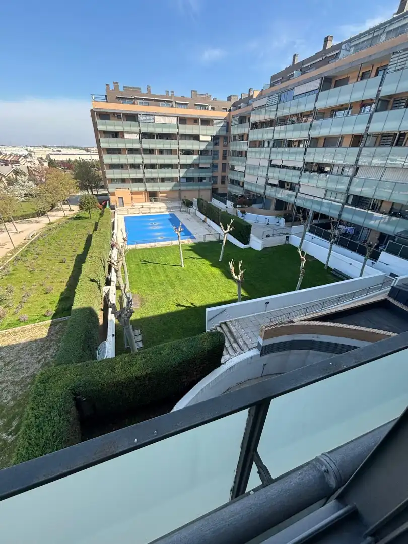 Piscina de Piso en venta en Valdemoro con Aire acondicionado, Calefacción y Terraza