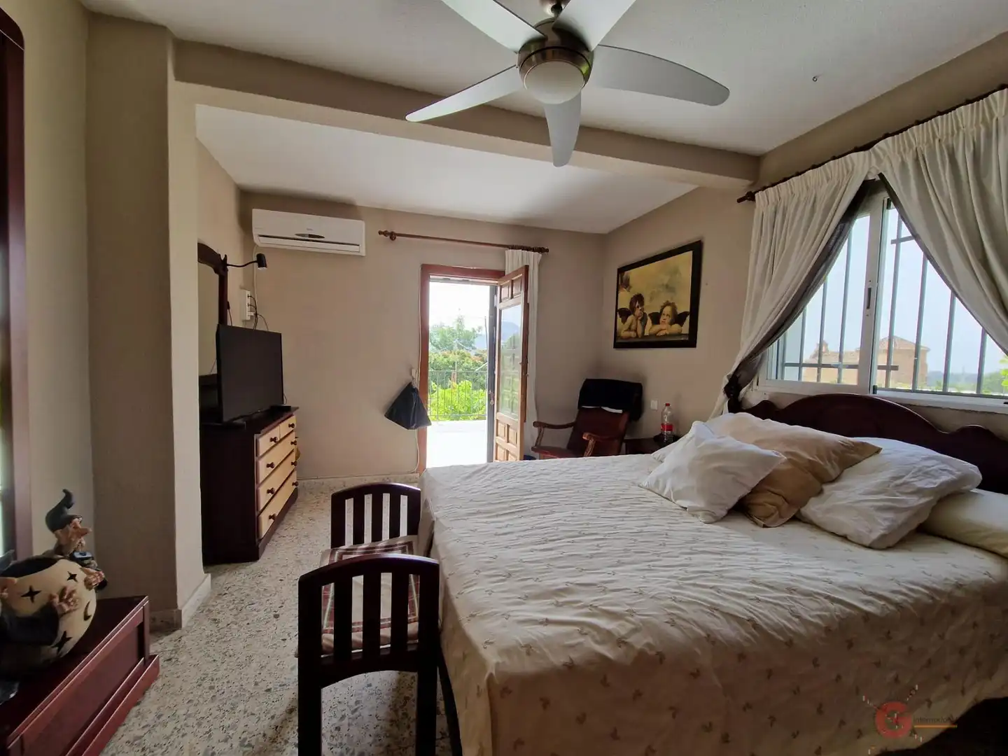 Country homes for sale in Lobres