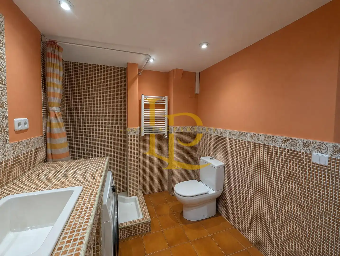 Baño de Casa o chalet en venta en El Casar con Aire acondicionado, Jardín privado y Terraza