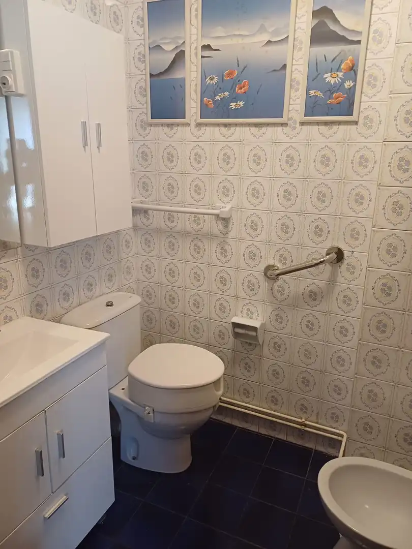 Bathroom of Flat for sale in A Coruña Capital   with Heating, Terrace and Storage room