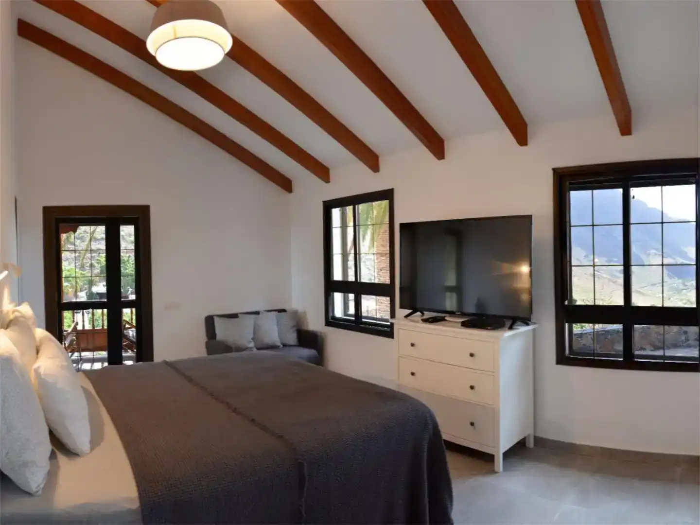 Sala d'estar de Casa o xalet en venda en San Bartolomé de Tirajana amb Aire condicionat, Piscina i Balcó