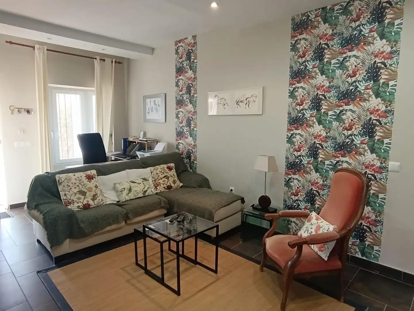 Living room of Houses for sale in Chiclana de la Frontera  with Air Conditioner, Private garden and Storage room