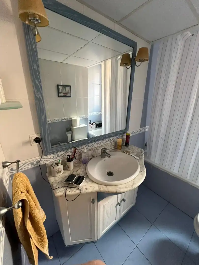 Baño de Casa adosada en venta en Zaragoza con Aire acondicionado, Calefacción y Jardín privado