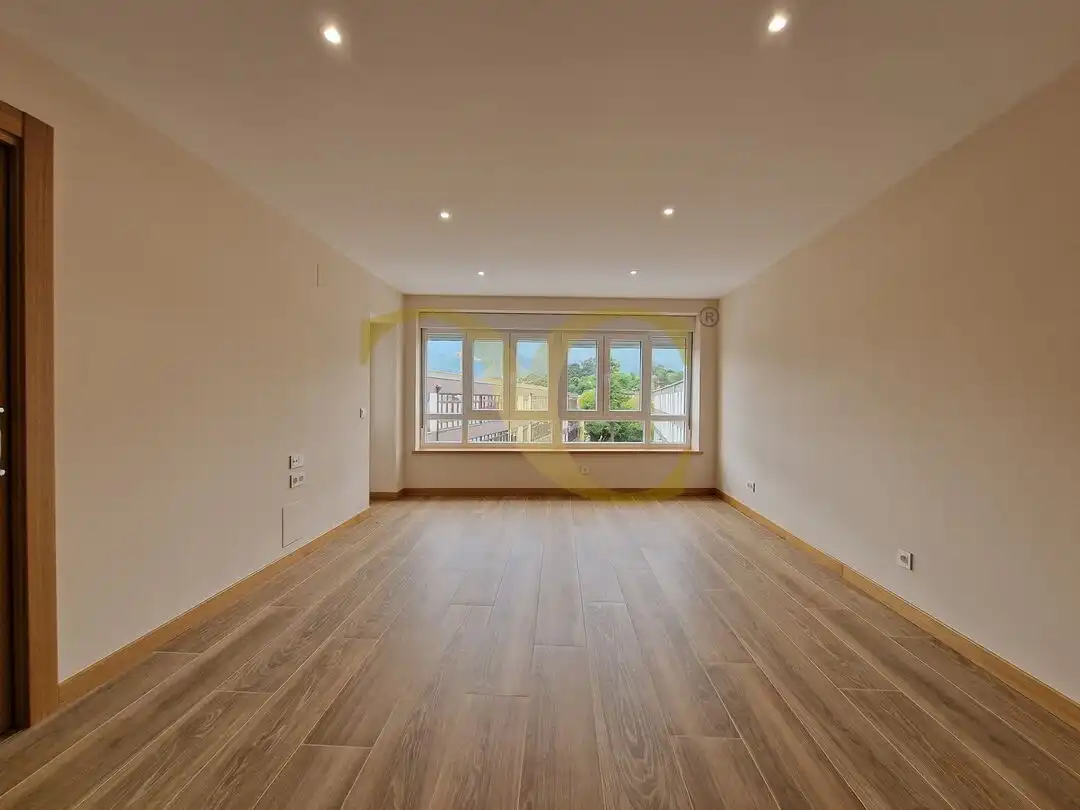 Sala d'estar de Pis en venda en Llanes amb Calefacció i Terrassa