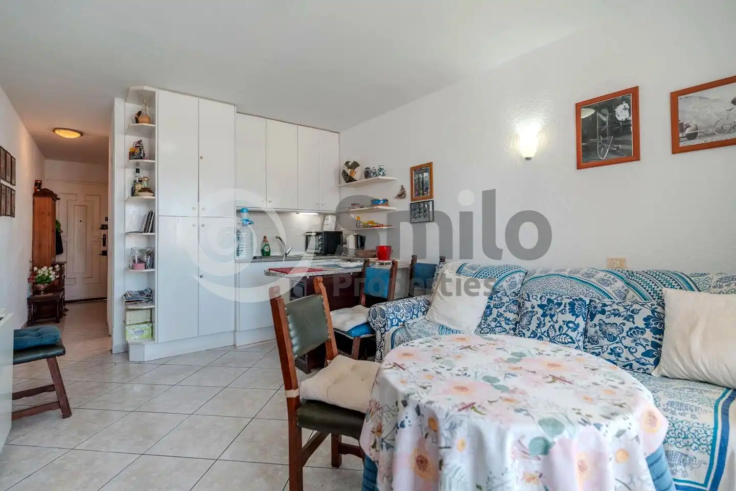 Living room of Study for sale in Arona  with Terrace and Community pool