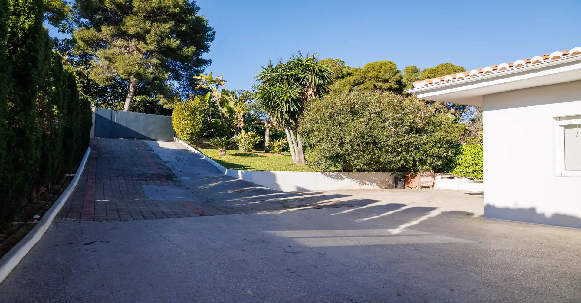Parking de Casa o chalet en venta en Picassent con Aire acondicionado, Calefacción y Jardín privado