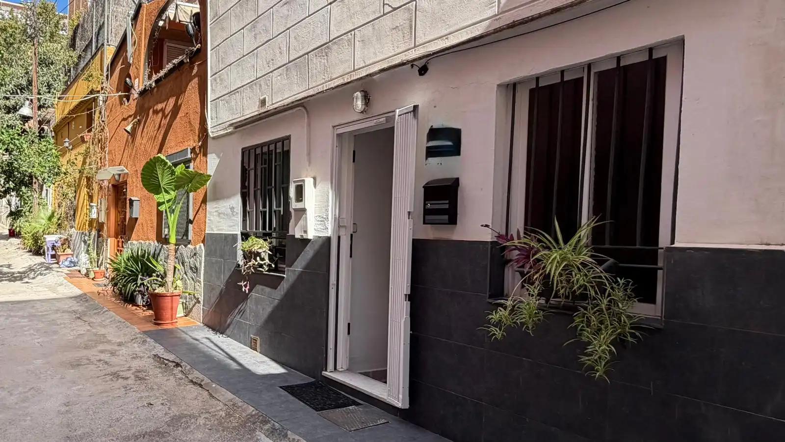 Vista exterior de Casa o chalet en venta en Barcelona con Terraza