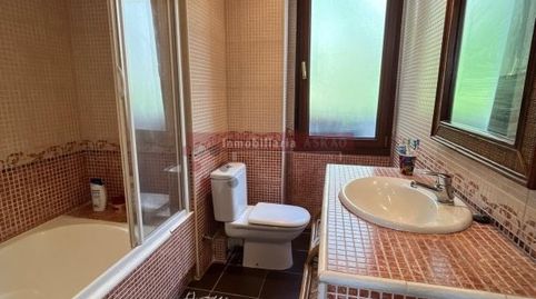 Foto 4 de Piso en venta en Aperribai Auzoa, Galdakao, Bizkaia