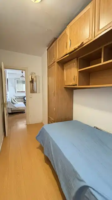 Dormitori de Pis en venda en Madrid amb Calefacció i Moblat