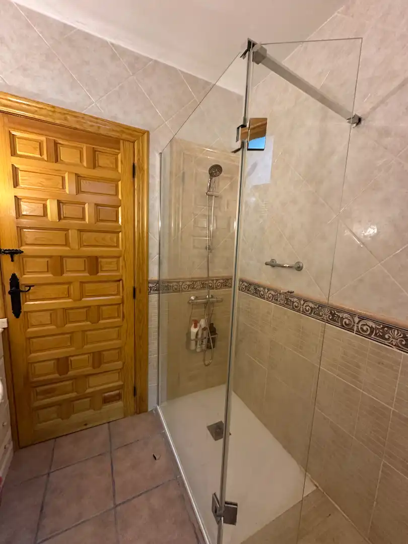 Bathroom of Houses for sale in Úbeda  with Air Conditioner, Heating and Private garden