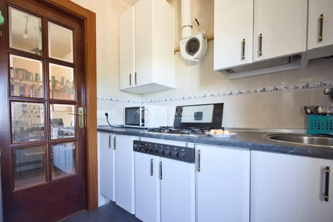 Cocina de Casa o chalet en venta en Calvarrasa de Arriba con Calefacción y Terraza
