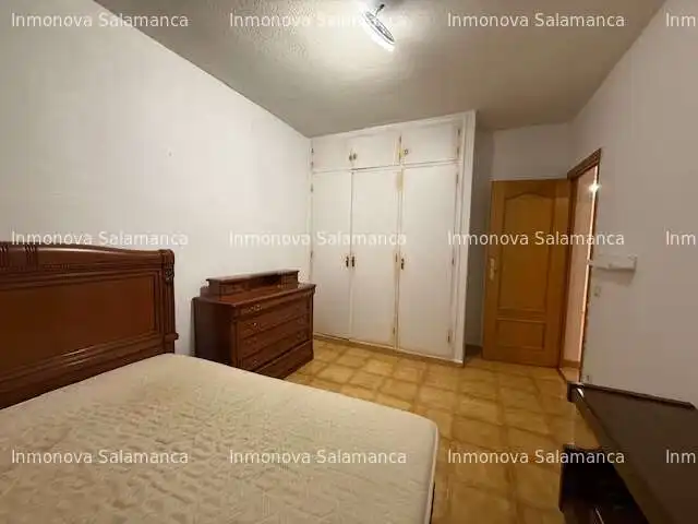 Bedroom of Flat for rent in Salamanca  with Heating, Furnished and Microwave