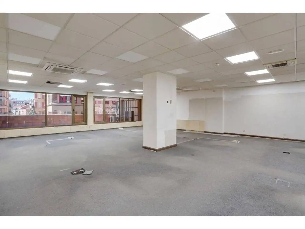 Office for rent in Madrid  with Air Conditioner and Alarm