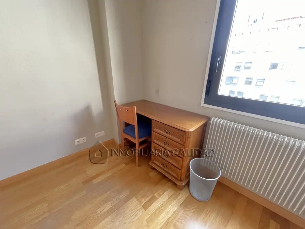 Bedroom of Flat for rent in Burgos  with Heating and Furnished